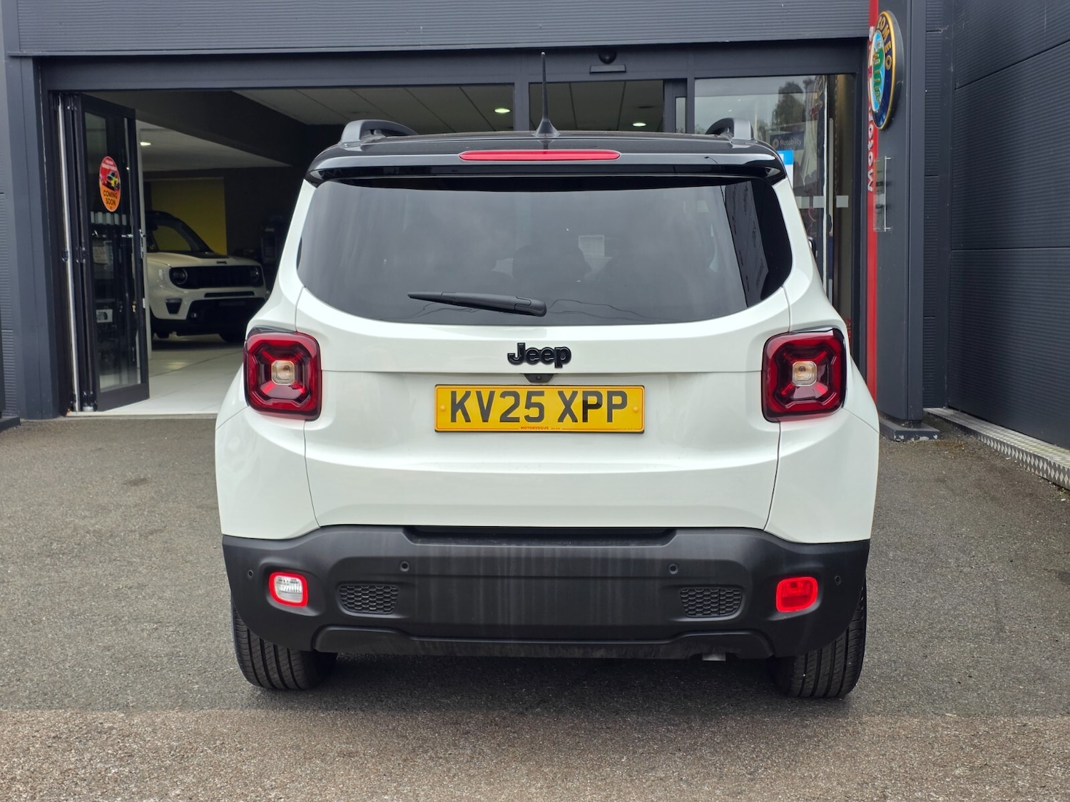 Used Jeep Renegade 2025 for sale - 76869054: Photo 6