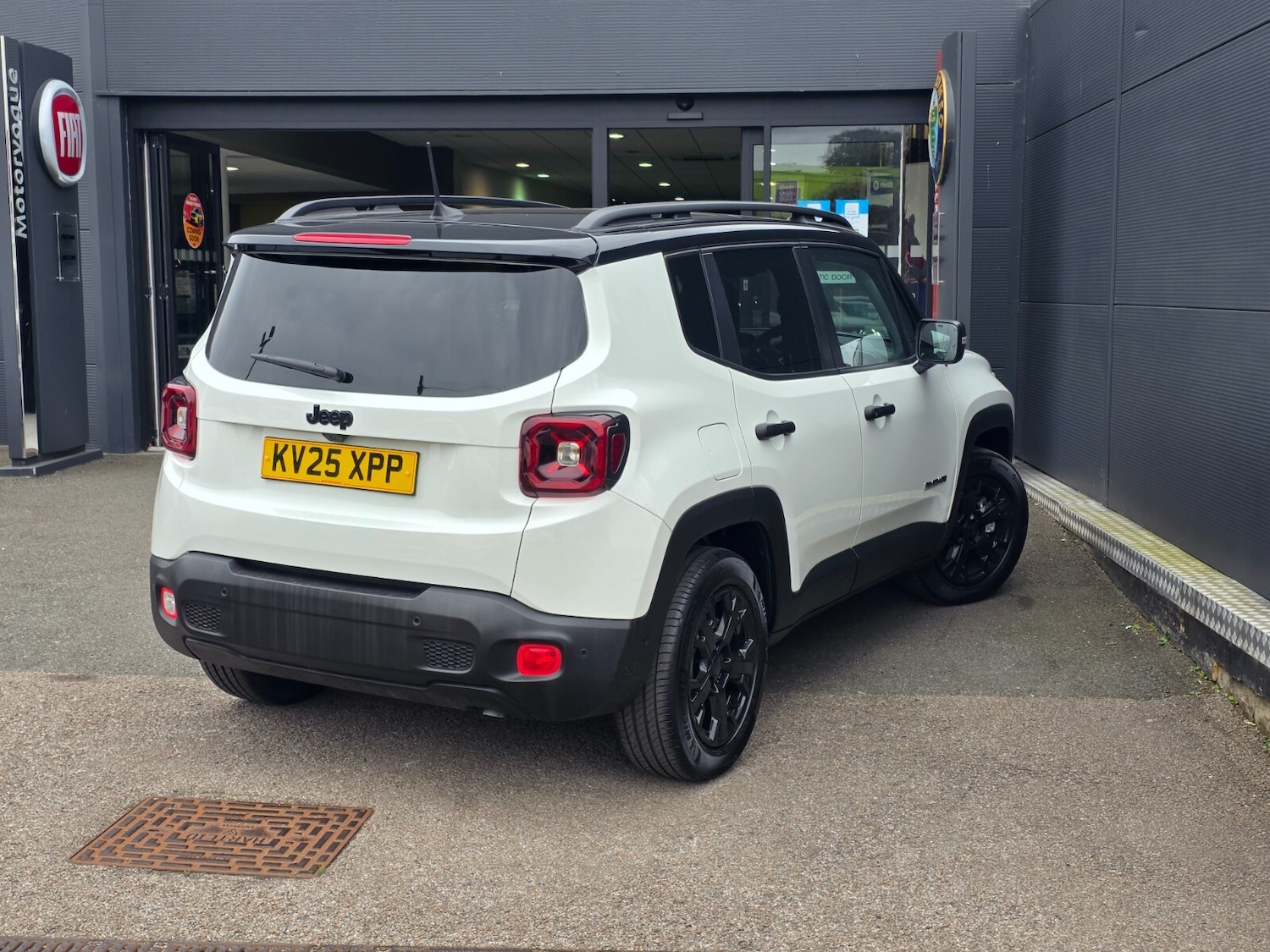 Used Jeep Renegade 2025 for sale - 76869054: Photo 7
