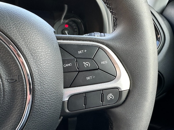 Used Jeep Renegade 2021 for sale - 75354700: Photo 31