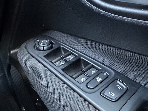 Used Jeep Renegade 2021 for sale - 75354700: Photo 32