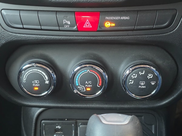 Used Jeep Renegade 2017 for sale - 76116818: Photo 53