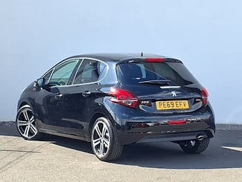 Used Peugeot 208 2019 for sale - 79477420: Photo