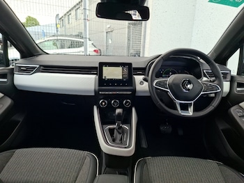 Used Renault Clio 2023 for sale - 78560052: Photo