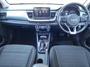 Used Kia Stonic 2023 for sale - 79092176: Photo
