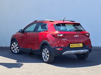 Used Kia Stonic 2023 for sale - 79092176: Photo