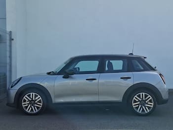 Used MINI Cooper 2025 for sale - 79823003: Photo