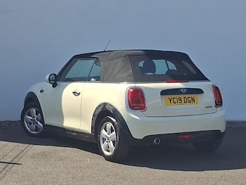 Used MINI Convertible 2019 for sale - 79420142: Photo