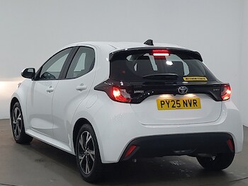 Used Toyota Yaris 2025 for sale - 78475201: Photo