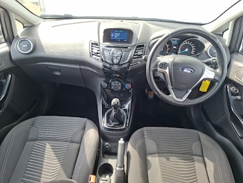 Used Ford Fiesta 2016 for sale - 78783240: Photo