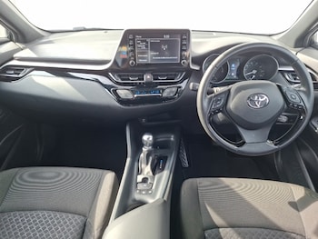 Used Toyota C-HR 2023 for sale - 79139320: Photo