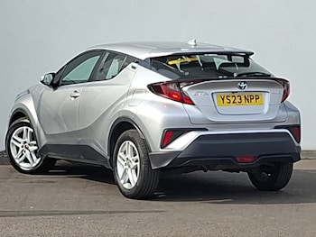 Used Toyota C-HR 2023 for sale - 79139320: Photo
