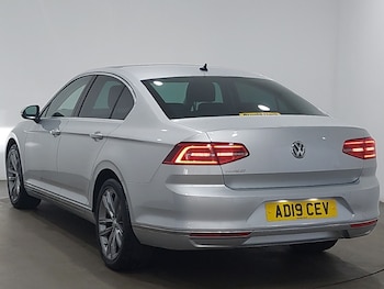 Used Volkswagen Passat 2019 for sale - 78518974: Photo