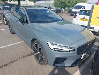 Used Volvo V60 2023 for sale - 78945621: Photo