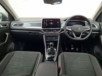 Used Volkswagen T-Roc 2023 for sale - 78606529: Photo