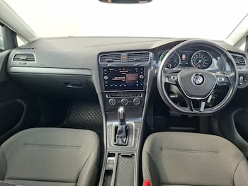 Used Volkswagen Golf 2019 for sale - 79477416: Photo