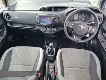 Used Toyota Yaris 2019 for sale - 78740489: Photo