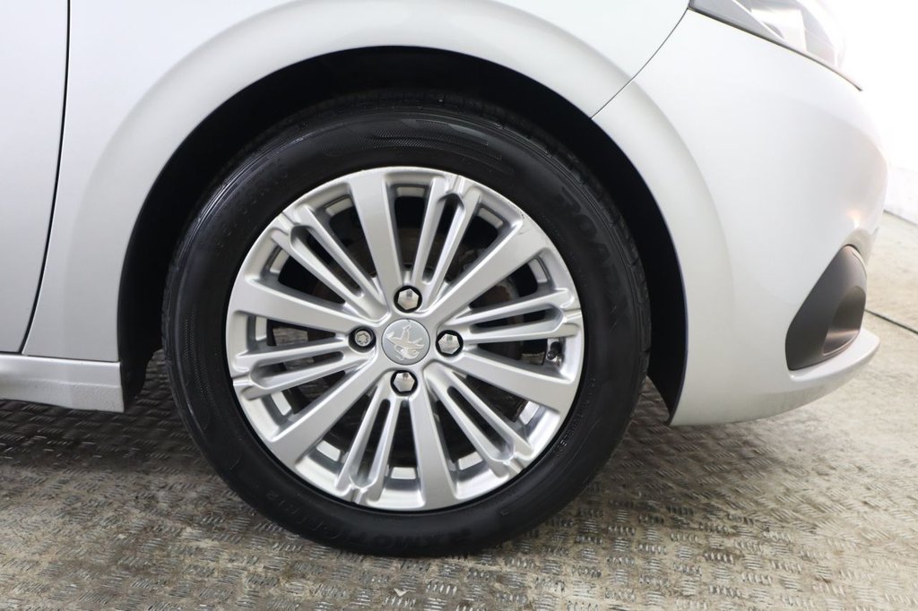 Used Peugeot 208 2017 for sale - 76496602: Photo 11