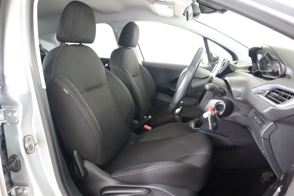 Used Peugeot 208 2017 for sale - 76496602: Photo 13