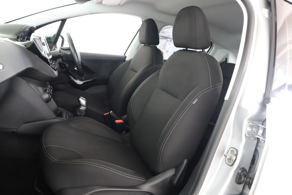 Used Peugeot 208 2017 for sale - 76496602: Photo 15