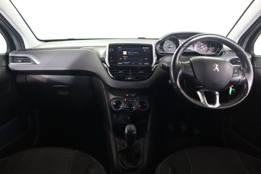 Used Peugeot 208 2017 for sale - 76496602: Photo 17