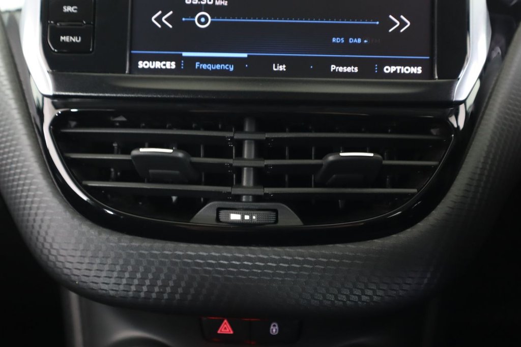 Used Peugeot 208 2017 for sale - 76496602: Photo 27