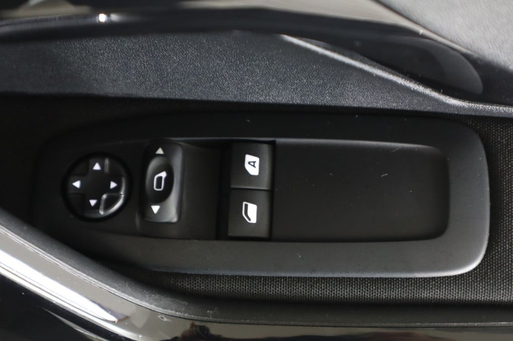 Used Peugeot 208 2017 for sale - 76496602: Photo 37