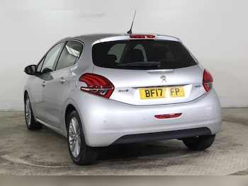 Used Peugeot 208 2017 for sale - 76496602: Photo