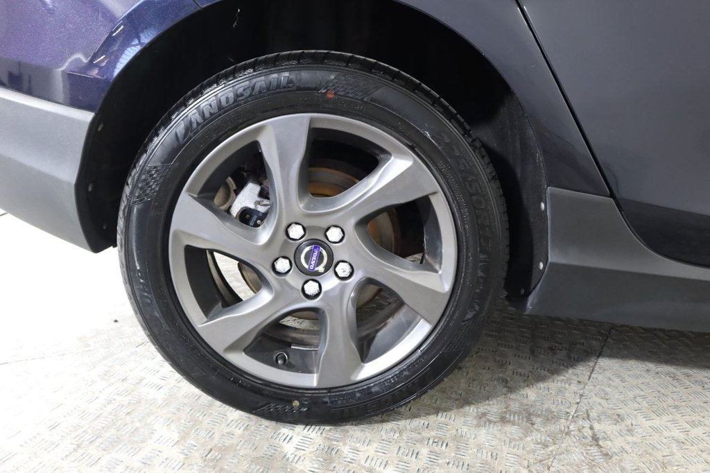 Used Volvo V40 Cross Country 2016 for sale - 76632574: Photo 13