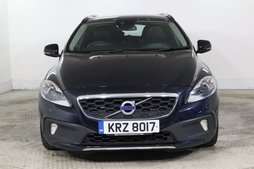 Used Volvo V40 Cross Country 2016 for sale - 76632574: Photo 2