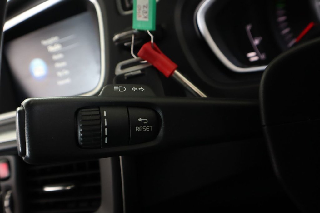 Used Volvo V40 Cross Country 2016 for sale - 76632574: Photo 27