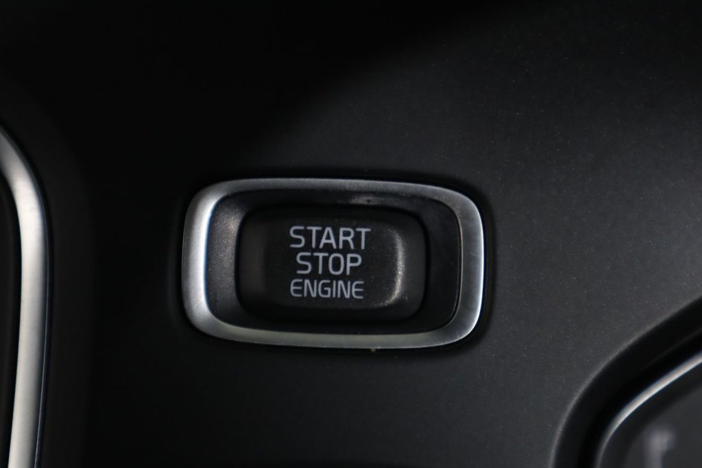 Used Volvo V40 Cross Country 2016 for sale - 76632574: Photo 28