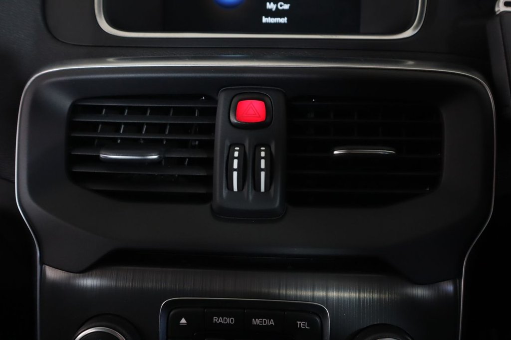 Used Volvo V40 Cross Country 2016 for sale - 76632574: Photo 29