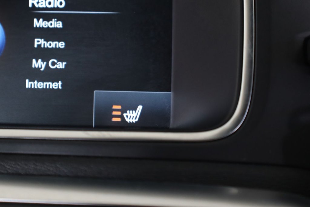 Used Volvo V40 Cross Country 2016 for sale - 76632574: Photo 33