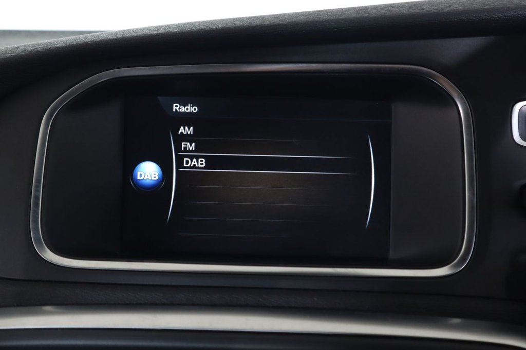 Used Volvo V40 Cross Country 2016 for sale - 76632574: Photo 34