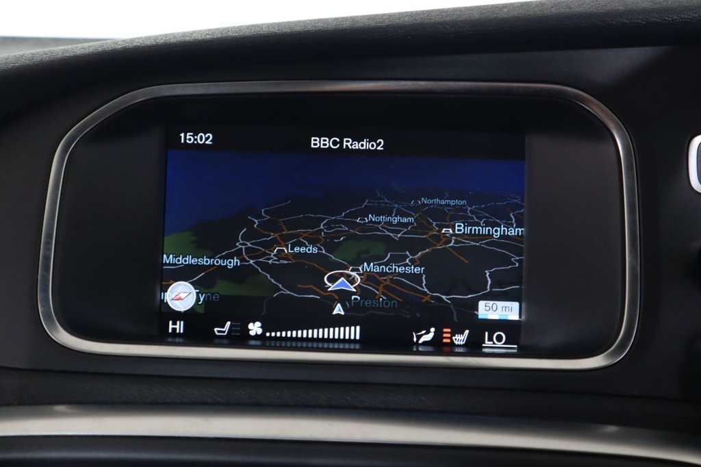 Used Volvo V40 Cross Country 2016 for sale - 76632574: Photo 39