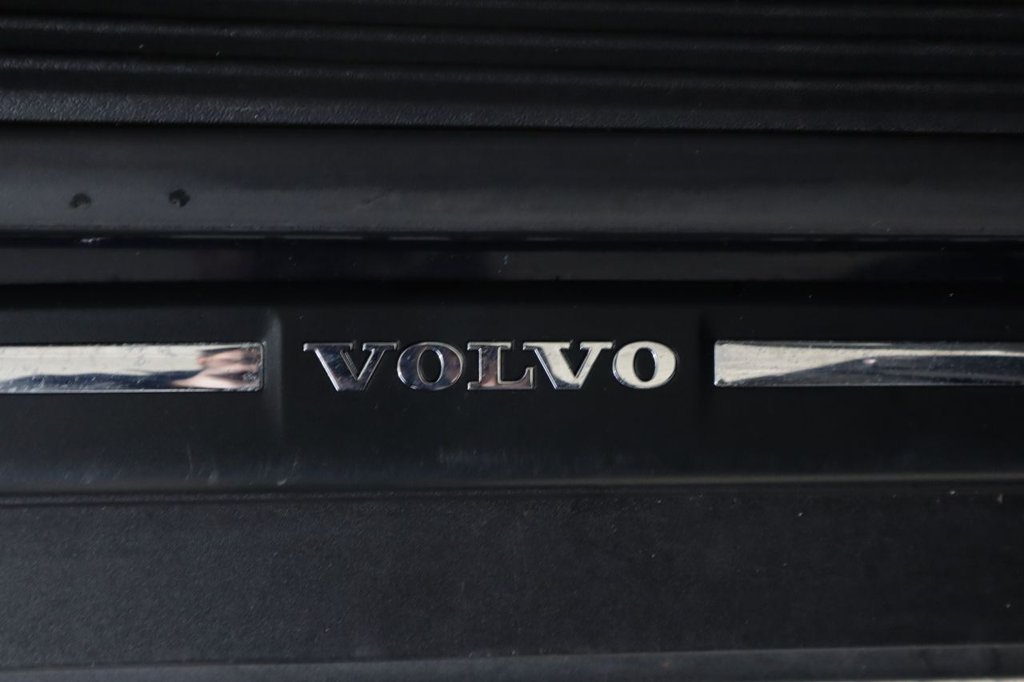 Used Volvo V40 Cross Country 2016 for sale - 76632574: Photo 48