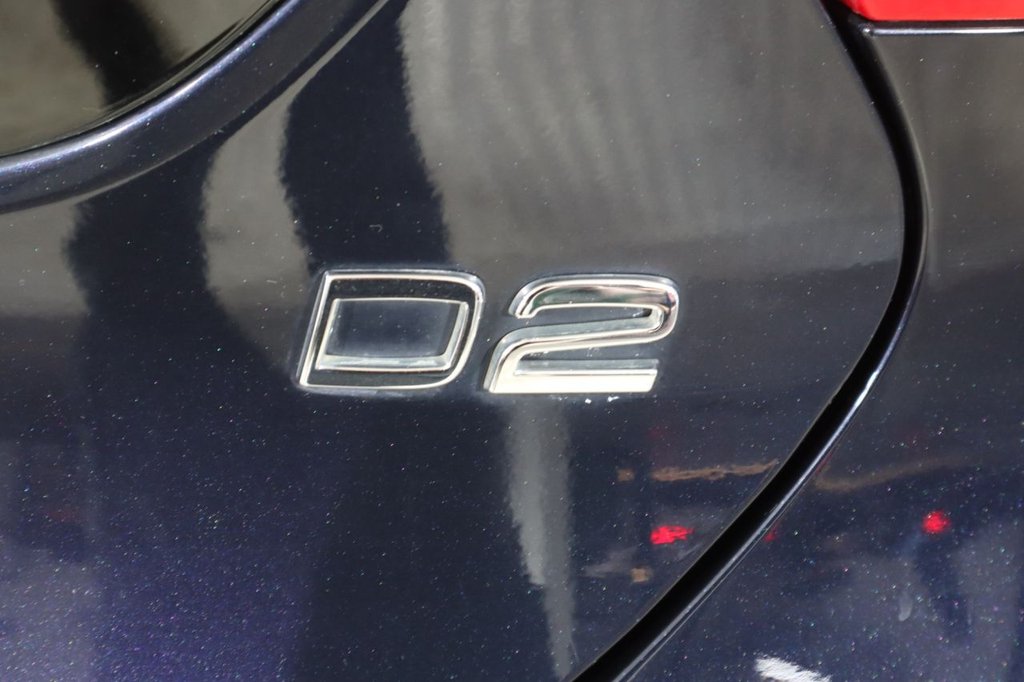 Used Volvo V40 Cross Country 2016 for sale - 76632574: Photo 49