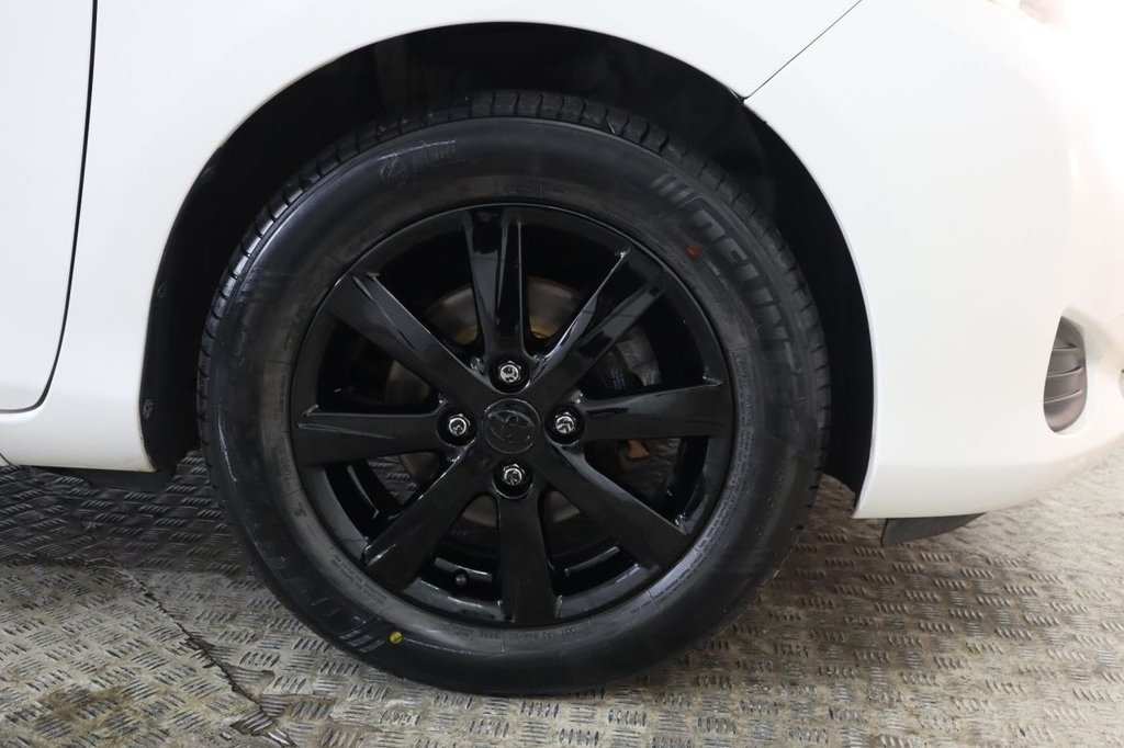 Used Toyota Yaris 2012 for sale - 76470586: Photo 11