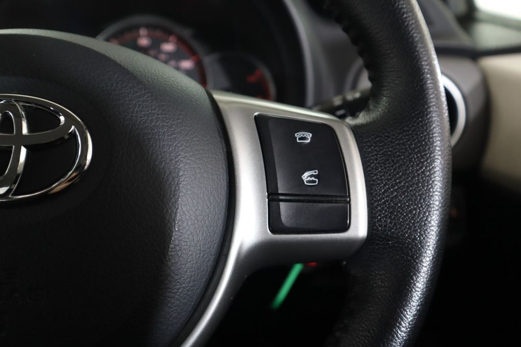 Used Toyota Yaris 2012 for sale - 76470586: Photo 19