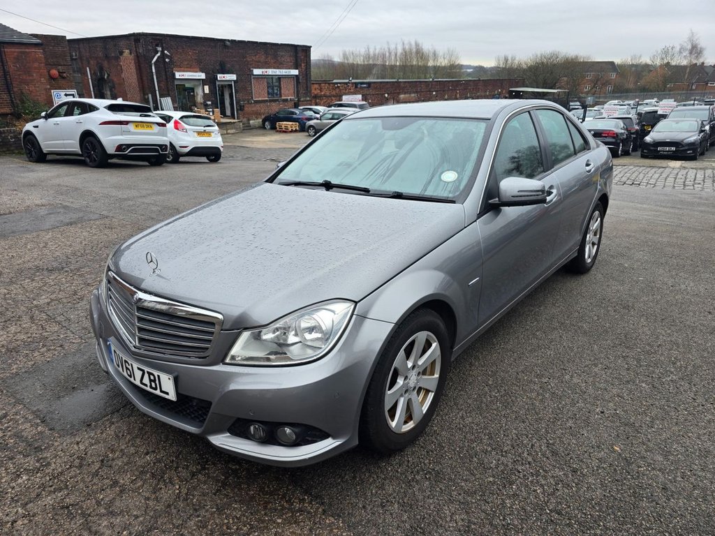 Used Mercedes-Benz C Class 2012 for sale - 77139999: Photo 3