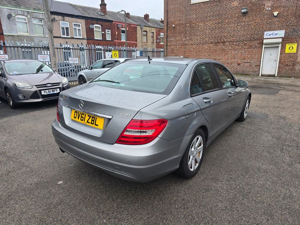 Used Mercedes-Benz C Class 2012 for sale - 77139999: Photo 6