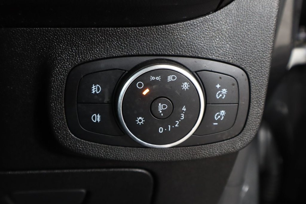 Used Ford Fiesta 2018 for sale - 76202900: Photo 35