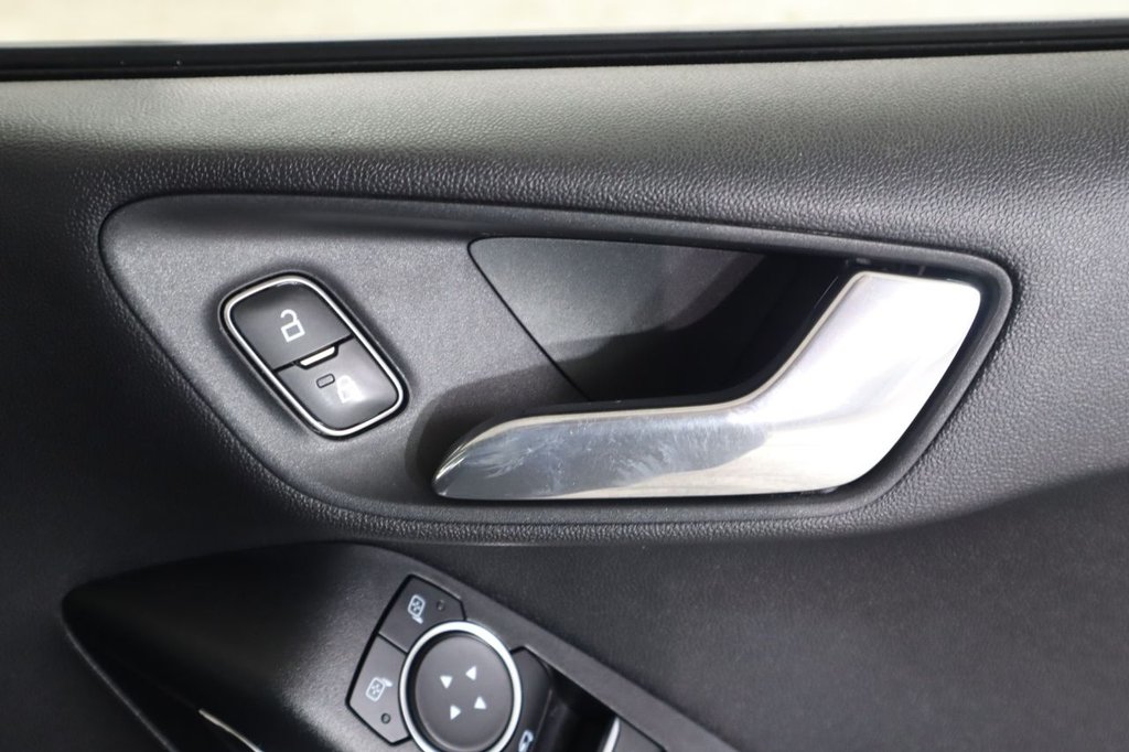 Used Ford Fiesta 2018 for sale - 76202900: Photo 36