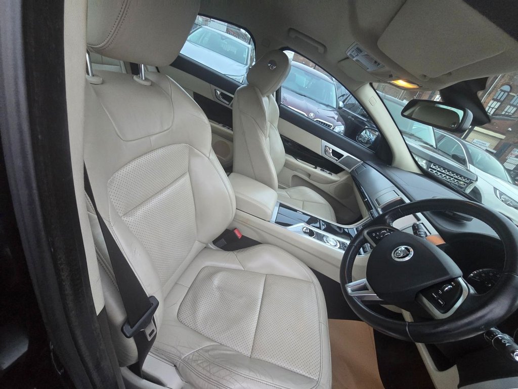 Used Jaguar XF 2011 for sale - 77328032: Photo 10