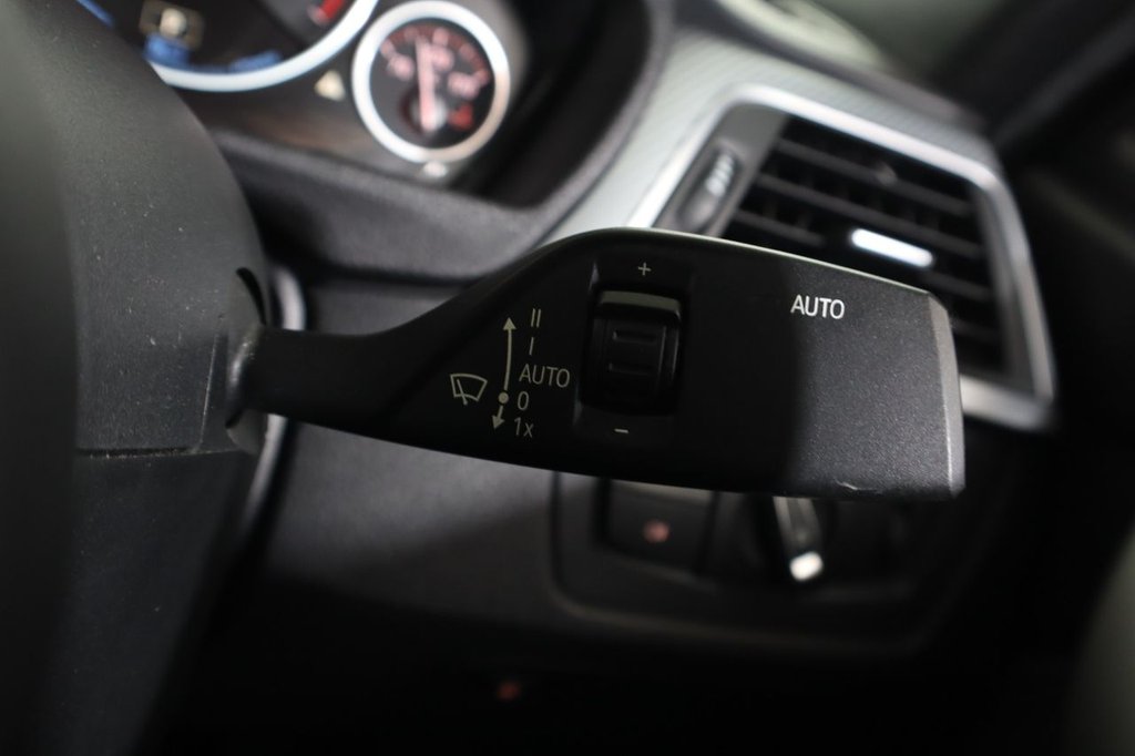 Used BMW 3 Series 2018 for sale - 76632566: Photo 24