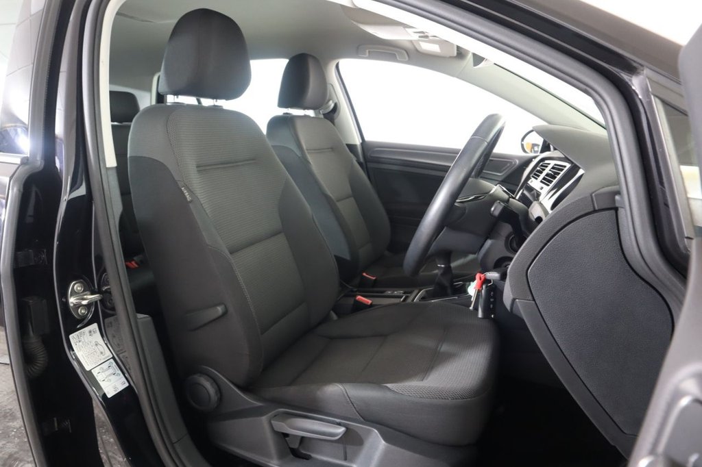 Used Volkswagen Golf 2018 for sale - 76163533: Photo 13