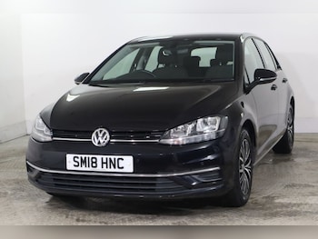 Used Volkswagen Golf 2018 for sale - 76163533: Photo