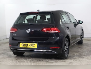 Used Volkswagen Golf 2018 for sale - 76163533: Photo