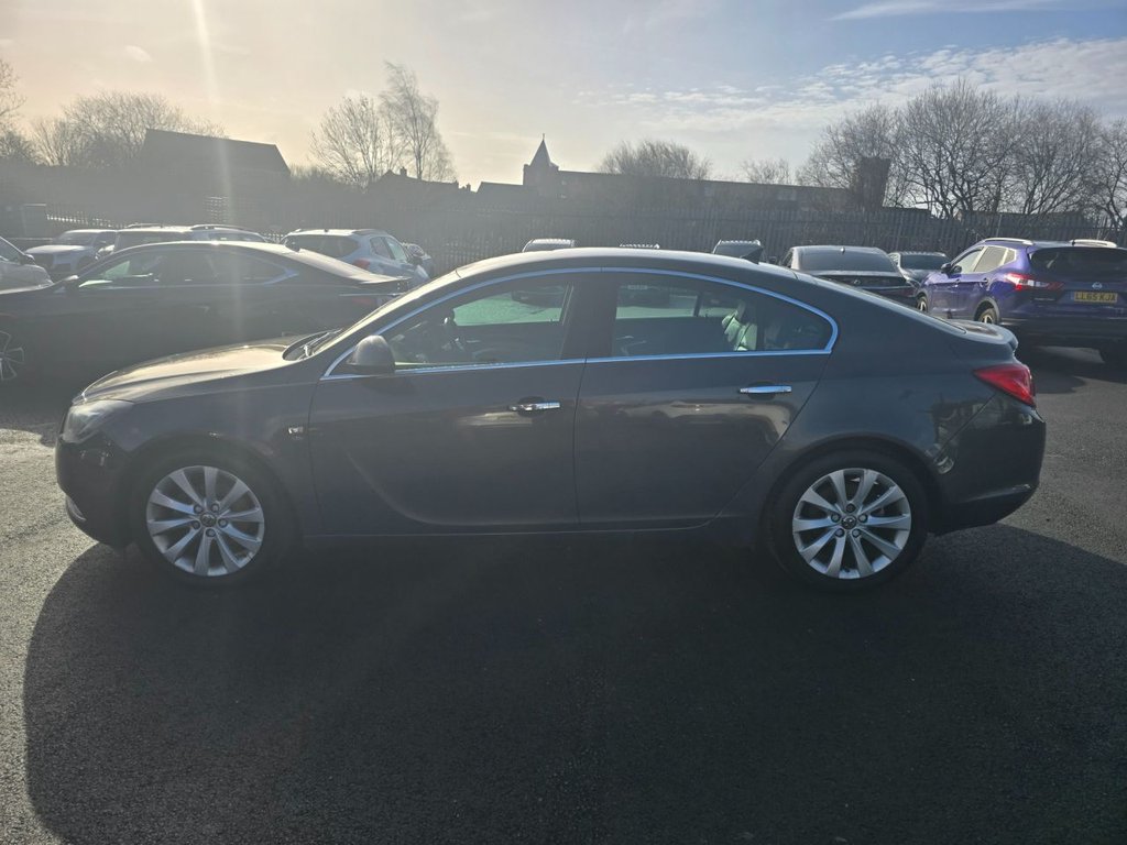 Used Vauxhall Insignia 2013 for sale - 77642629: Photo 8