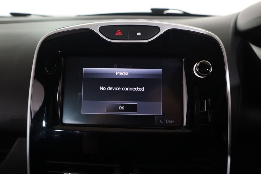 Used Renault Clio 2014 for sale - 77693035: Photo 32